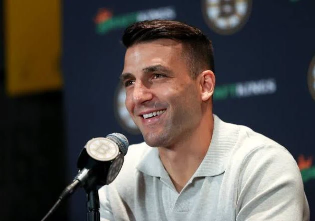 Bergeron Returns to Ice to Share Knowledge With Bruins’ Young Forwards