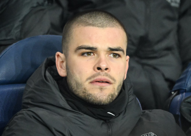 Le PSG cible un gardien international, l’avenir de Lucas Chevalier s’assombrit
